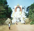 bago - vier-buddha-pagode